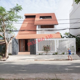 Thiết kế nhà 1 trệt 1 lầu mái ngói đậm bản sắc Việt